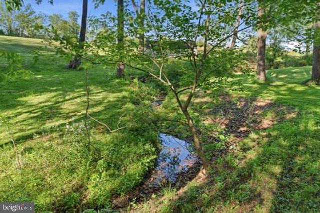 15 WINDING RD, Boyertown, PA 19512