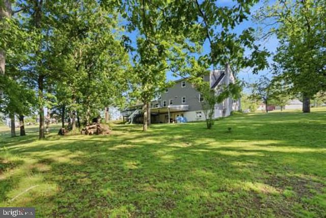 15 WINDING RD, Boyertown, PA 19512