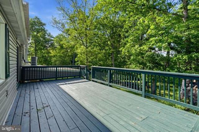 15 WINDING RD, Boyertown, PA 19512