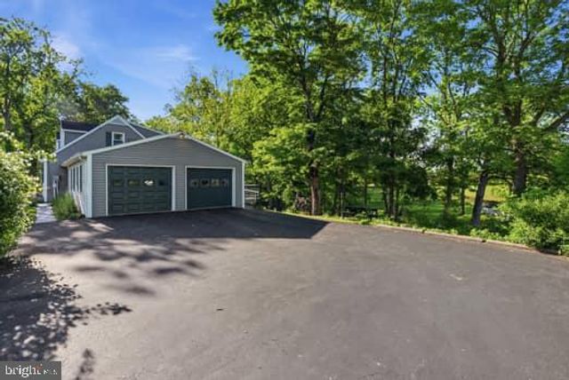 15 WINDING RD, Boyertown, PA 19512