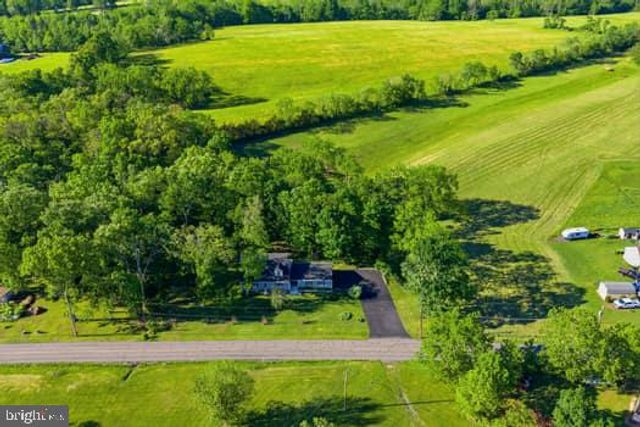 15 WINDING RD, Boyertown, PA 19512