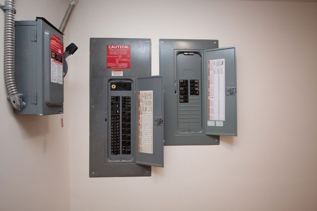 14 Bartlett St, Oxford, MA 01540