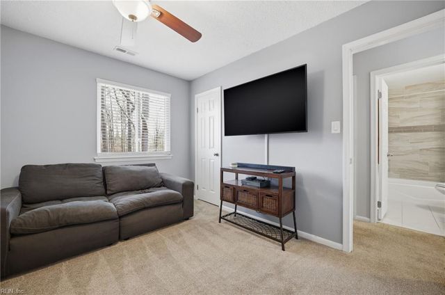 1928 Slalom DR, Virginia Beach, VA 23453