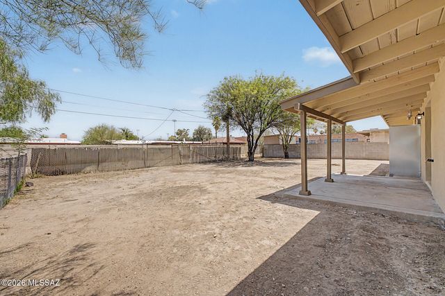1212 W Fresno Street, Tucson, AZ 85745