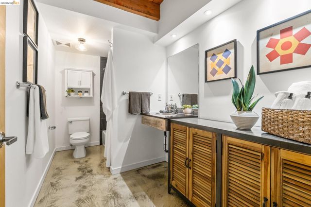 2875 Glascock St 209, Oakland, CA 94601