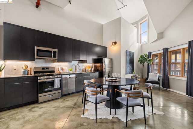 2875 Glascock St 209, Oakland, CA 94601