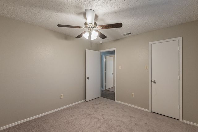 911 Cambridge Drive, Duncanville, TX 75137