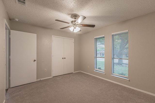 911 Cambridge Drive, Duncanville, TX 75137