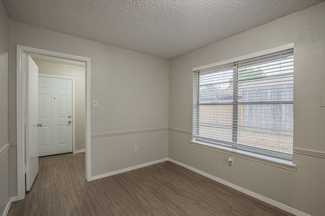 911 Cambridge Drive, Duncanville, TX 75137