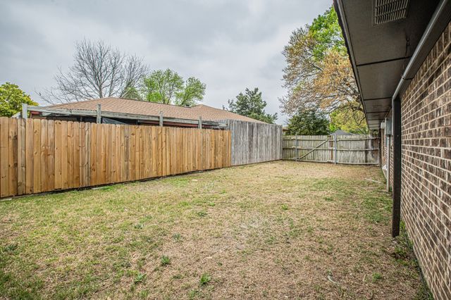 911 Cambridge Drive, Duncanville, TX 75137