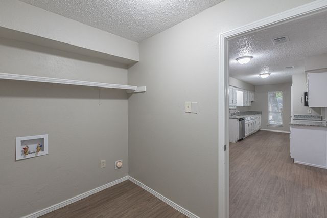 911 Cambridge Drive, Duncanville, TX 75137