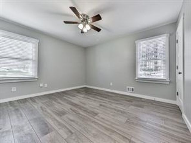2406 Pine Drive NW, Kennesaw, GA 30152