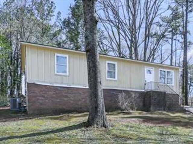 2406 Pine Drive NW, Kennesaw, GA 30152