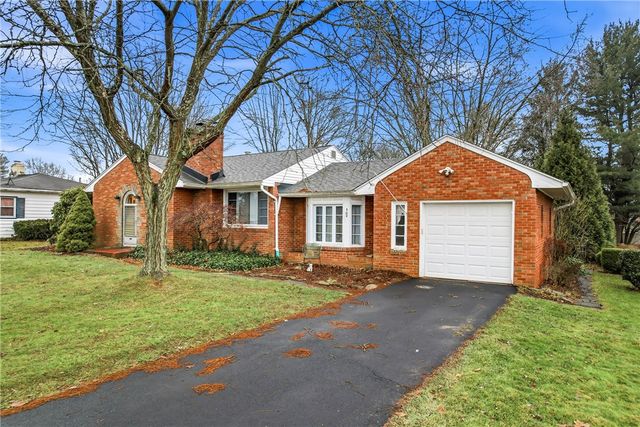 359 Koehler Dr, Sharpsville, PA 16150