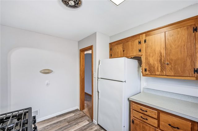 359 Koehler Dr, Sharpsville, PA 16150