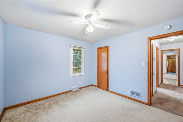 359 Koehler Dr, Sharpsville, PA 16150