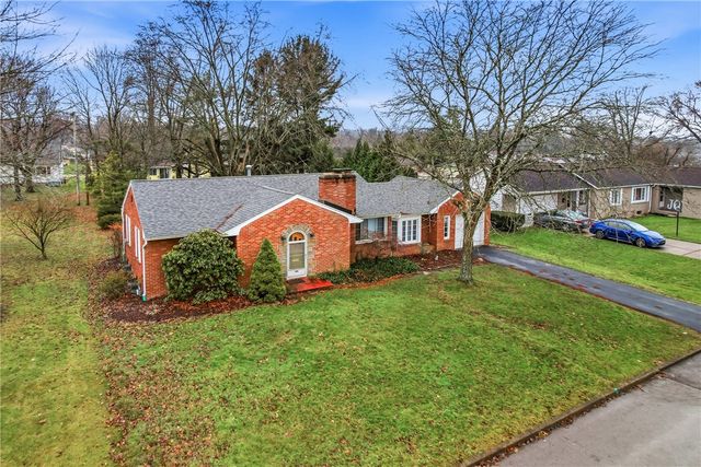 359 Koehler Dr, Sharpsville, PA 16150