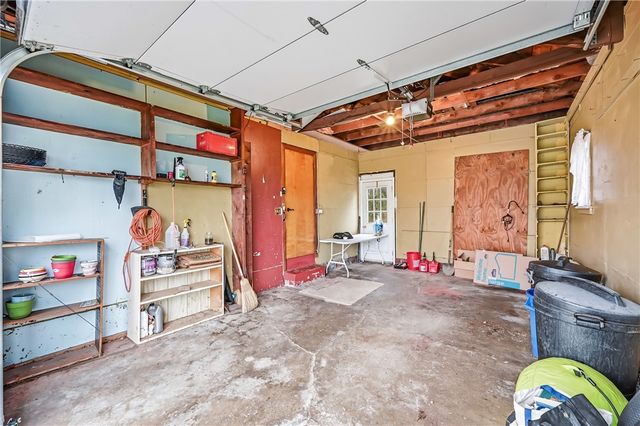 359 Koehler Dr, Sharpsville, PA 16150