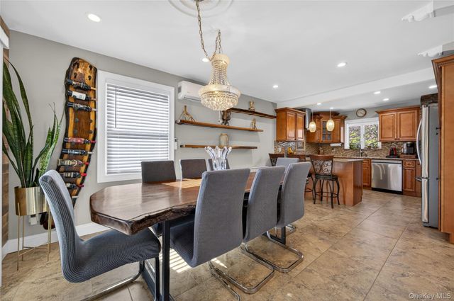 938 Van Buren Avenue, Franklin Square, NY 11010