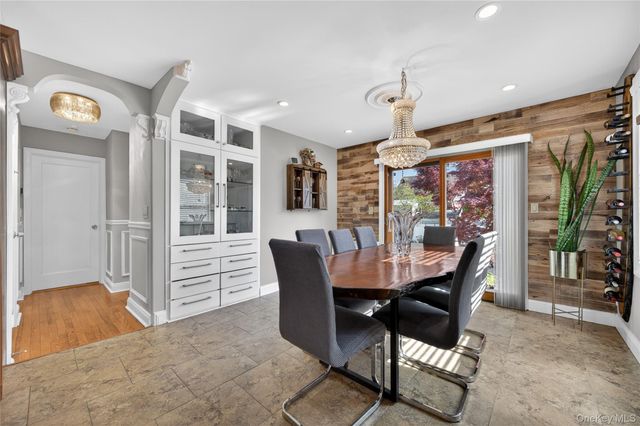938 Van Buren Avenue, Franklin Square, NY 11010