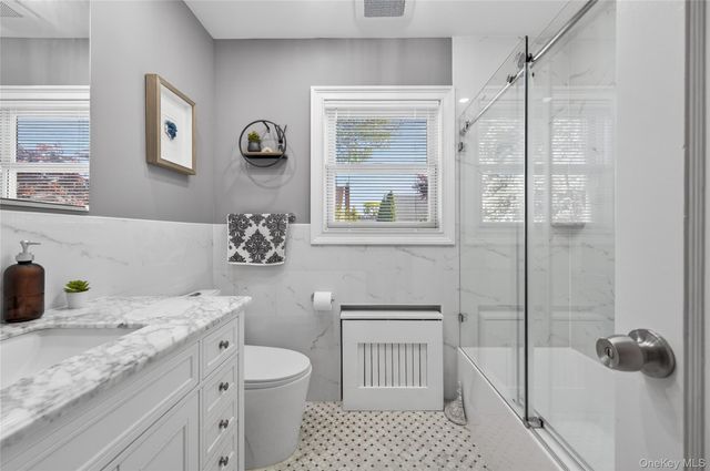 938 Van Buren Avenue, Franklin Square, NY 11010