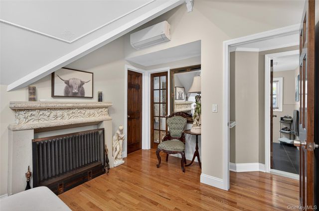 938 Van Buren Avenue, Franklin Square, NY 11010