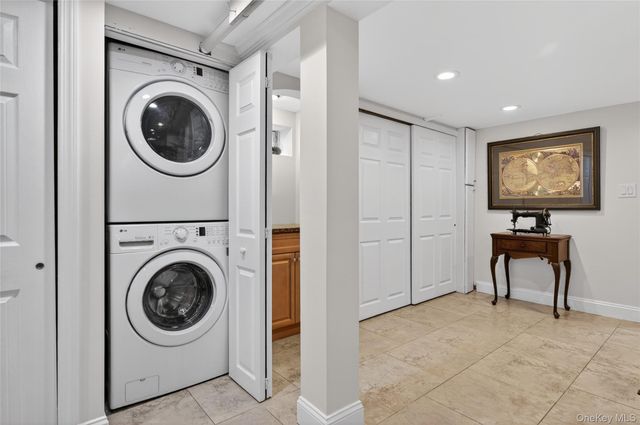 938 Van Buren Avenue, Franklin Square, NY 11010