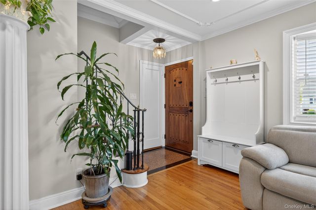 938 Van Buren Avenue, Franklin Square, NY 11010