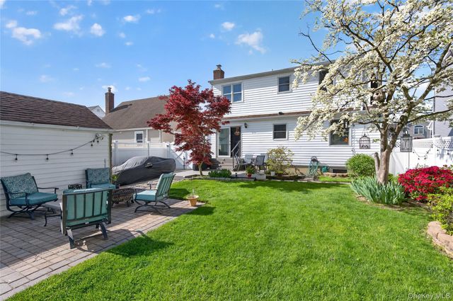 938 Van Buren Avenue, Franklin Square, NY 11010