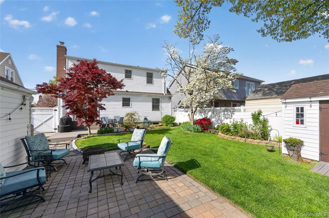938 Van Buren Avenue, Franklin Square, NY 11010