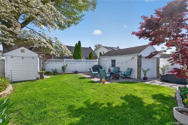 938 Van Buren Avenue, Franklin Square, NY 11010