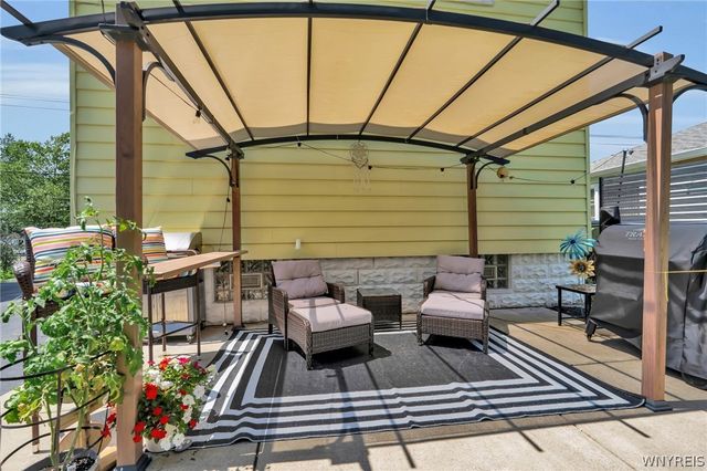 811 91st Street, Niagara Falls, NY 14304