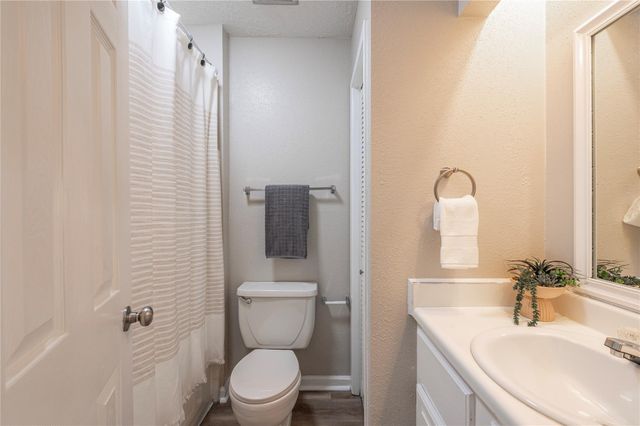 17602 Heritage Bay Drive, Webster, TX 77598