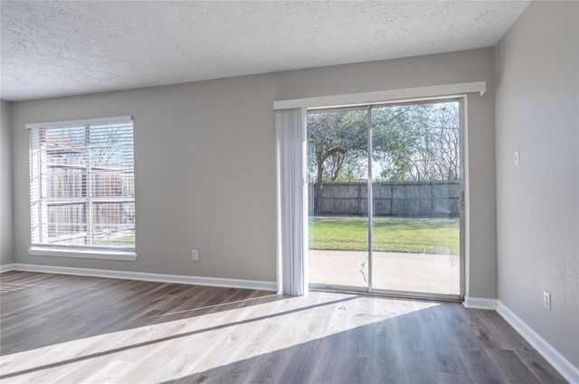 17602 Heritage Bay Drive, Webster, TX 77598