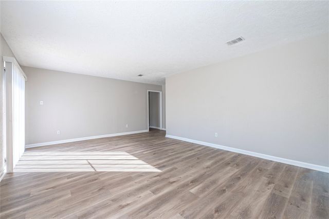 17602 Heritage Bay Drive, Webster, TX 77598