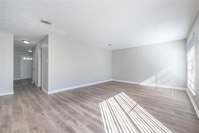 17602 Heritage Bay Drive, Webster, TX 77598