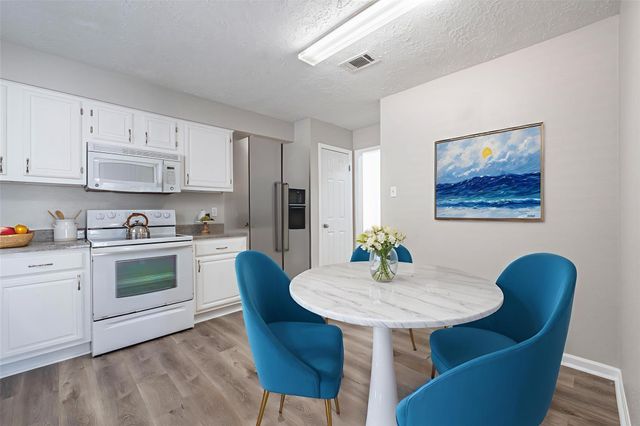 17602 Heritage Bay Drive, Webster, TX 77598