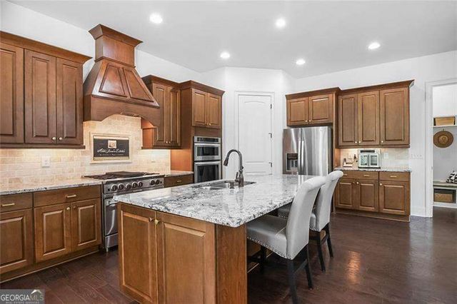715 Creekside Bend, Alpharetta, GA 30004