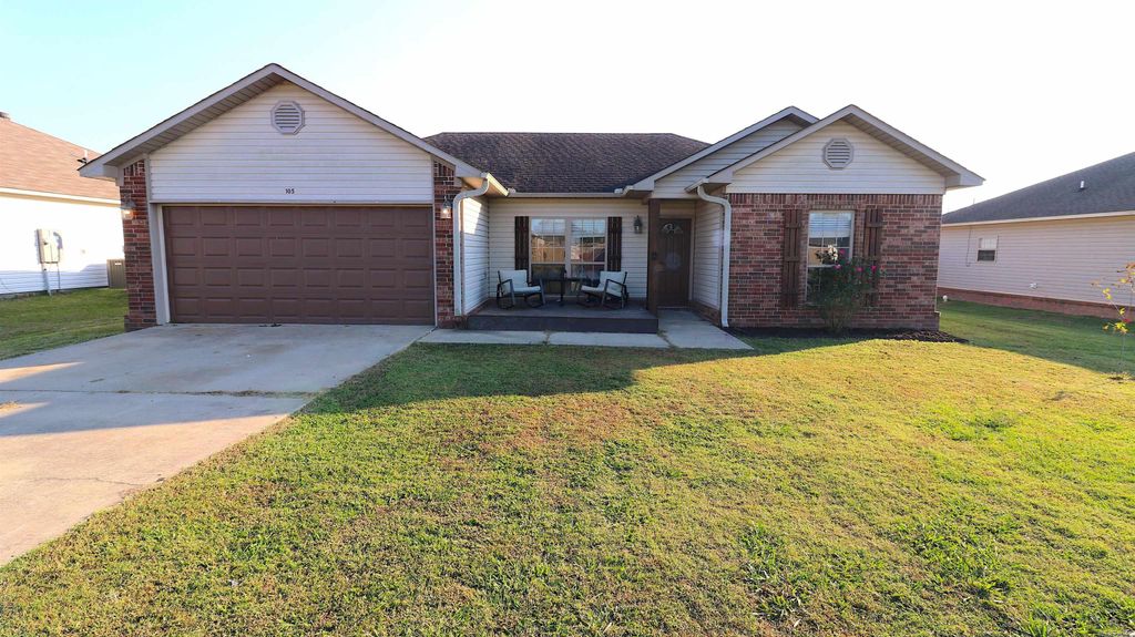 105 Baldwin Dr, Beebe, AR 72012