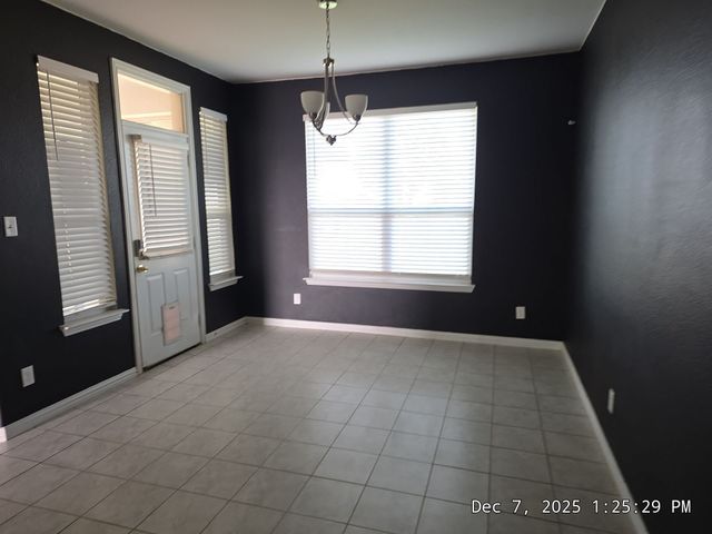 128 Spring Creek Circle, Paradise, TX 76073