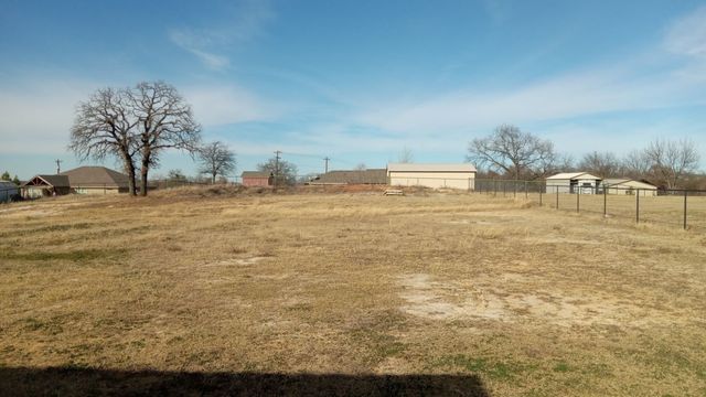 128 Spring Creek Circle, Paradise, TX 76073