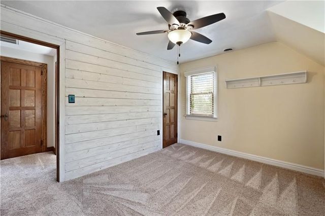 6050 Walton Rd, Jefferson Hills, PA 15332