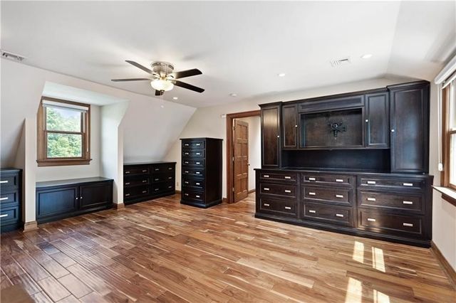 6050 Walton Rd, Jefferson Hills, PA 15332