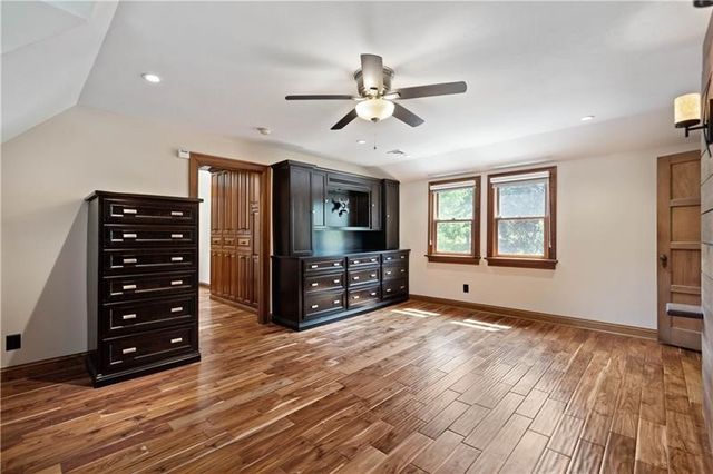 6050 Walton Rd, Jefferson Hills, PA 15332