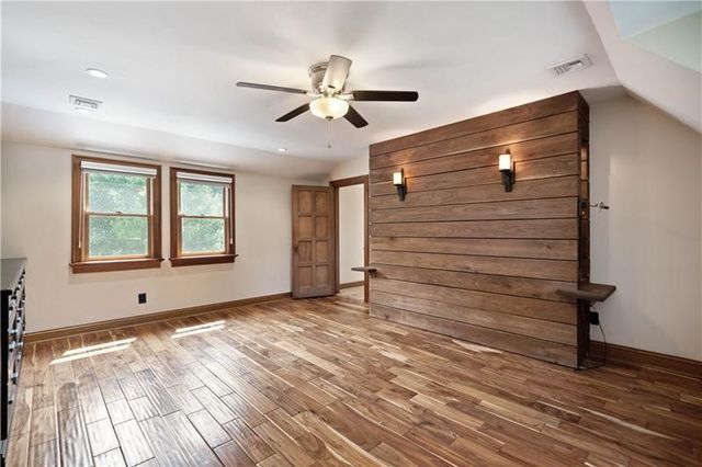 6050 Walton Rd, Jefferson Hills, PA 15332