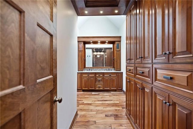 6050 Walton Rd, Jefferson Hills, PA 15332