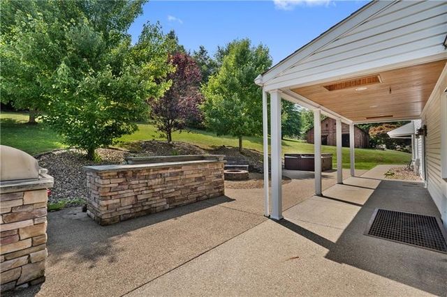 6050 Walton Rd, Jefferson Hills, PA 15332