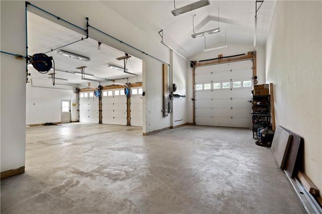 6050 Walton Rd, Jefferson Hills, PA 15332