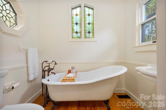 528 Padgettown Road, Black Mountain, NC 28711