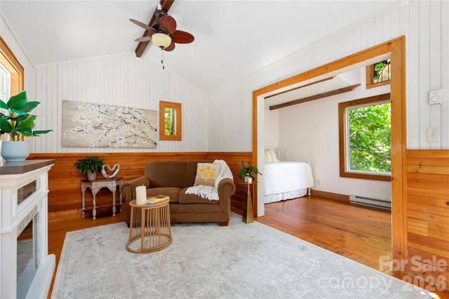 528 Padgettown Road, Black Mountain, NC 28711